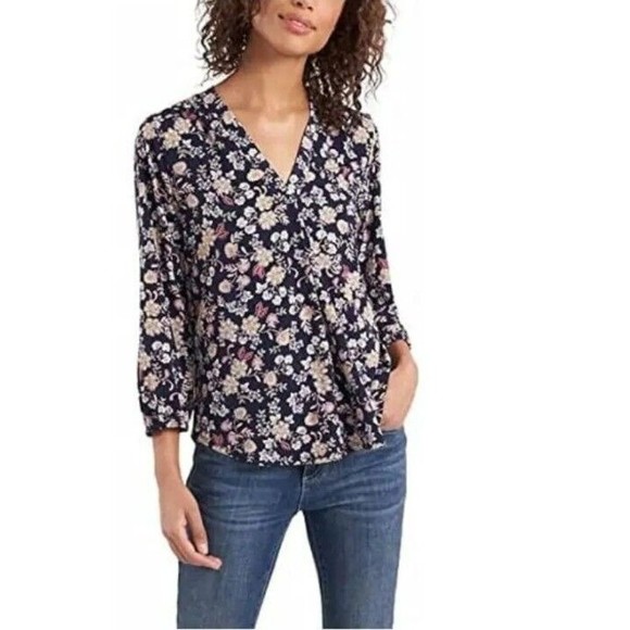 Vince Camuto Tops - NWT TWO by Vince Camuto Women's V-Neck Top Blue Floral, Size Small $60